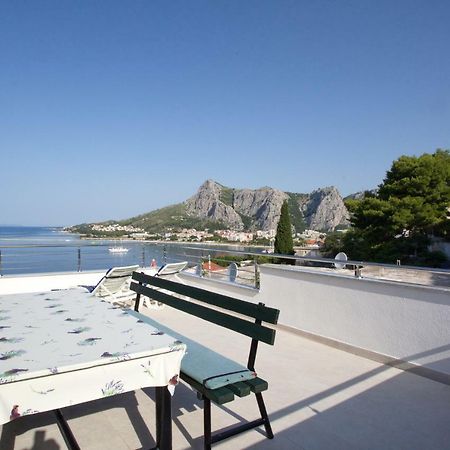 Apartment Lelas Омиш Экстерьер фото