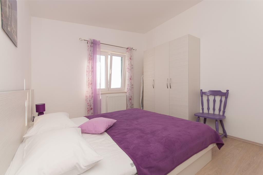 Apartment Lelas Омиш Экстерьер фото