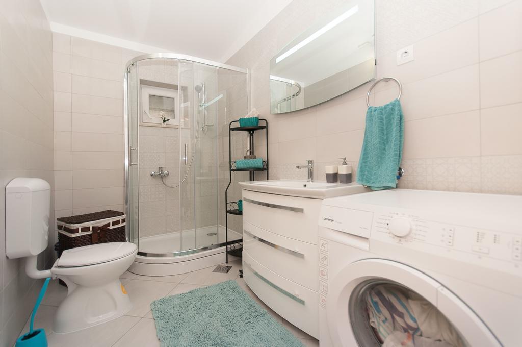 Apartment Lelas Омиш Экстерьер фото