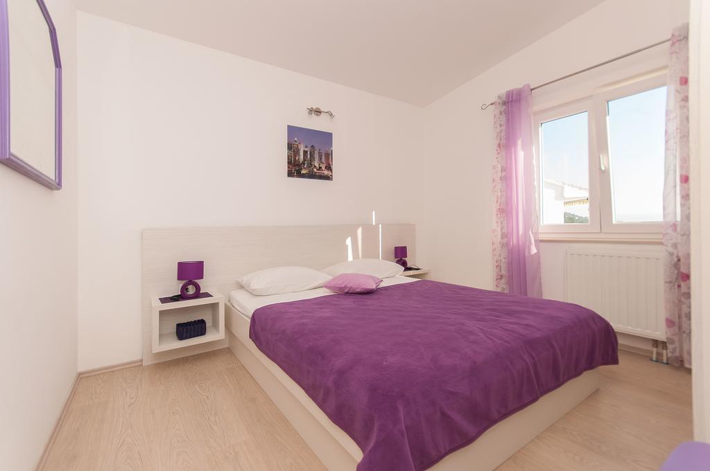 Apartment Lelas Омиш Экстерьер фото
