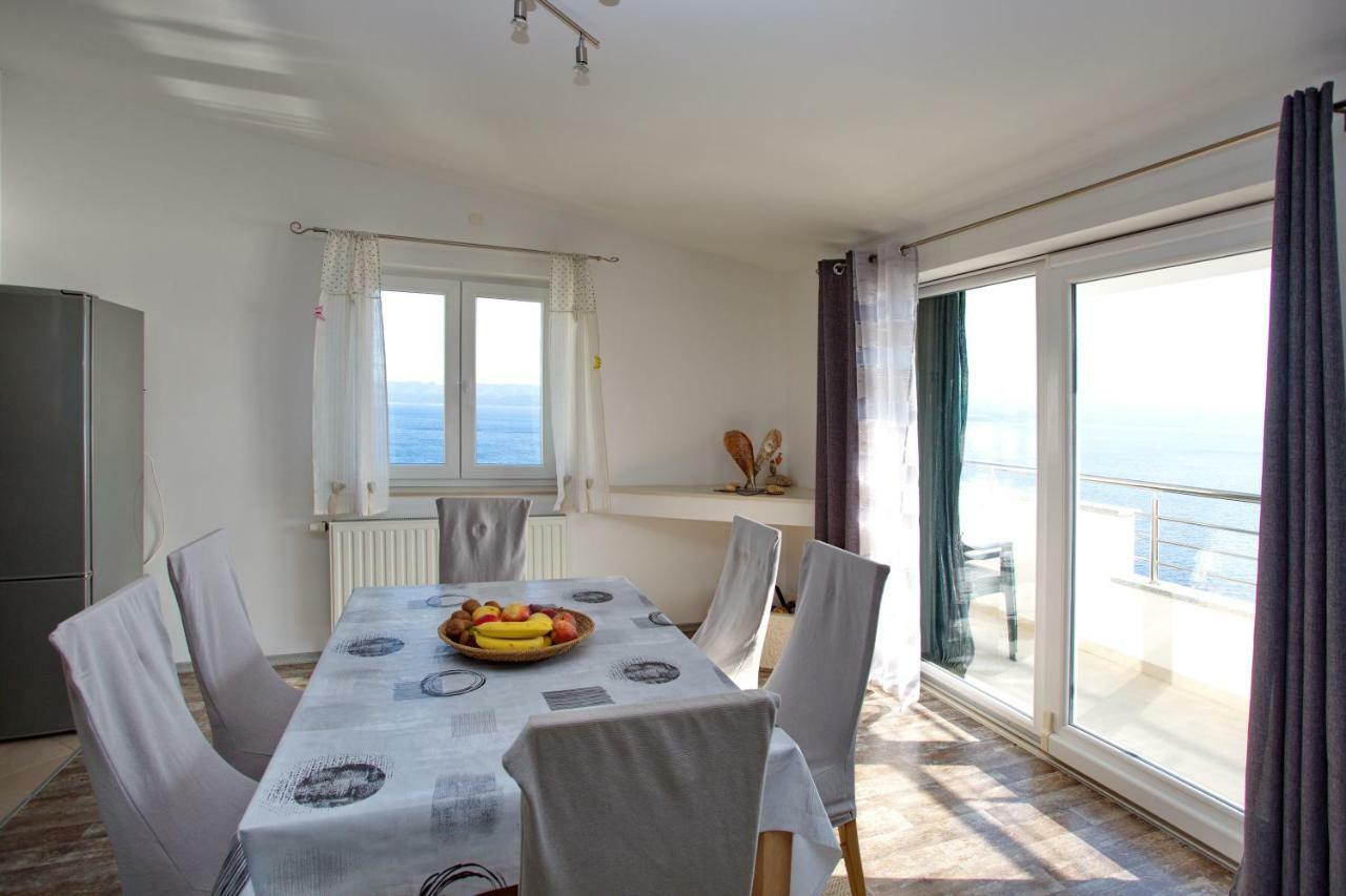 Apartment Lelas Омиш Экстерьер фото